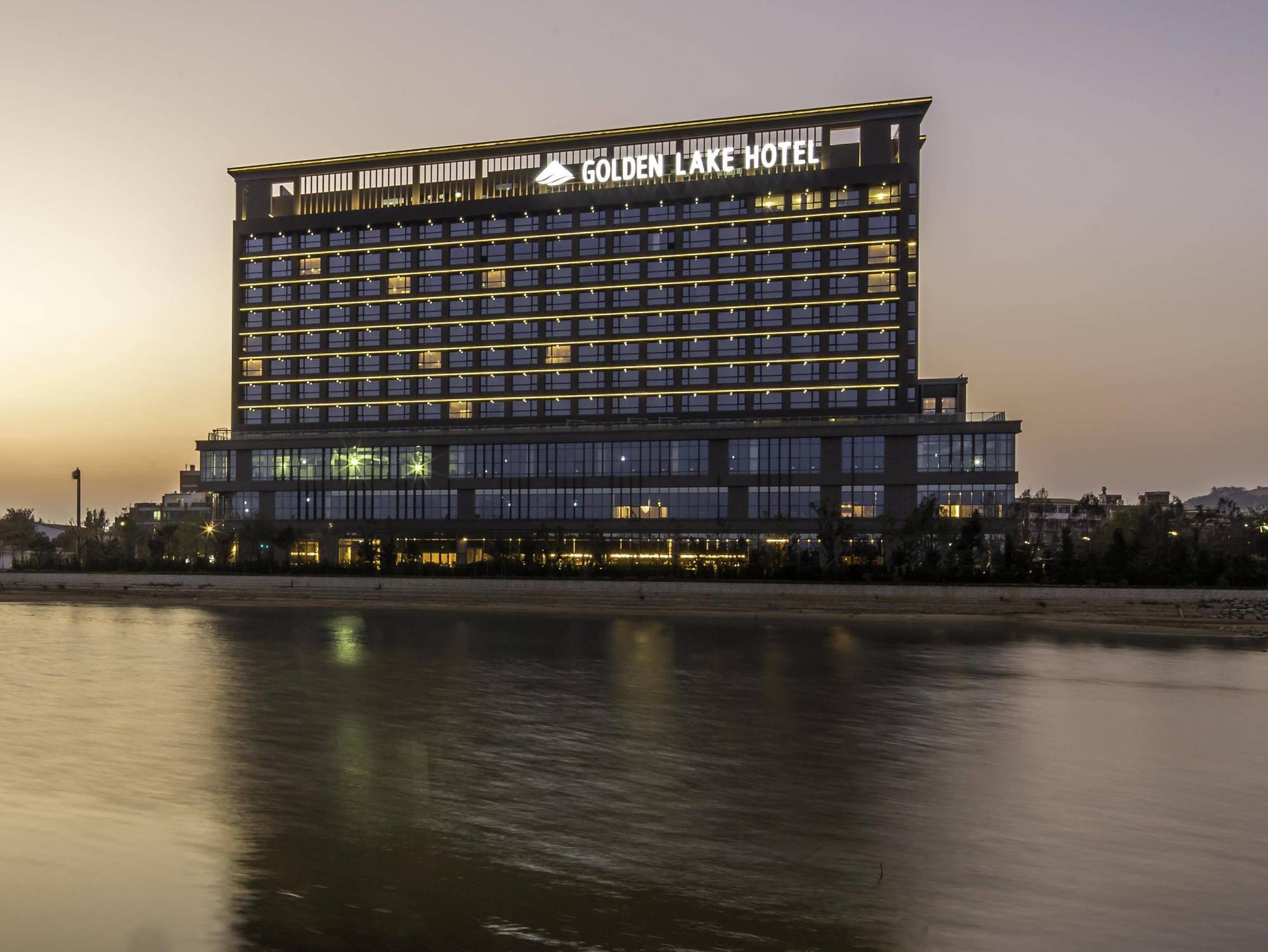 Golden Lake Hotel Jinhu Exteriör bild